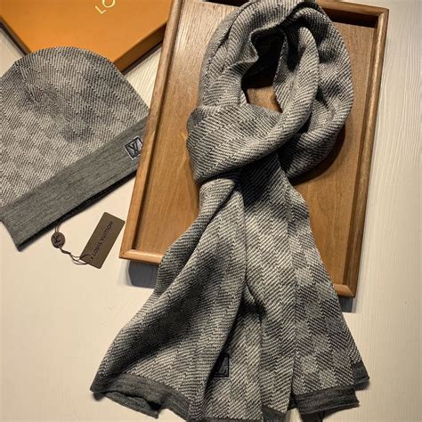 louis vuitton beanie and scarf.